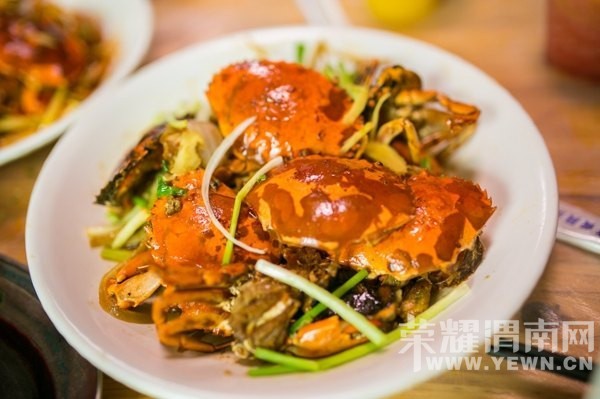 ���Ƕ��ͱ��Ƕ����Ѻ������ѵ�����֮��