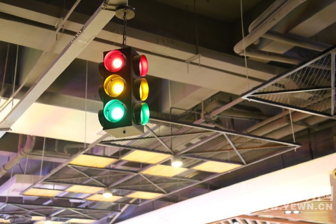 ���˼ҵ�ʳ�������ߣ�֣�ݸ�У��ʳ�����������¸߶ȣ�