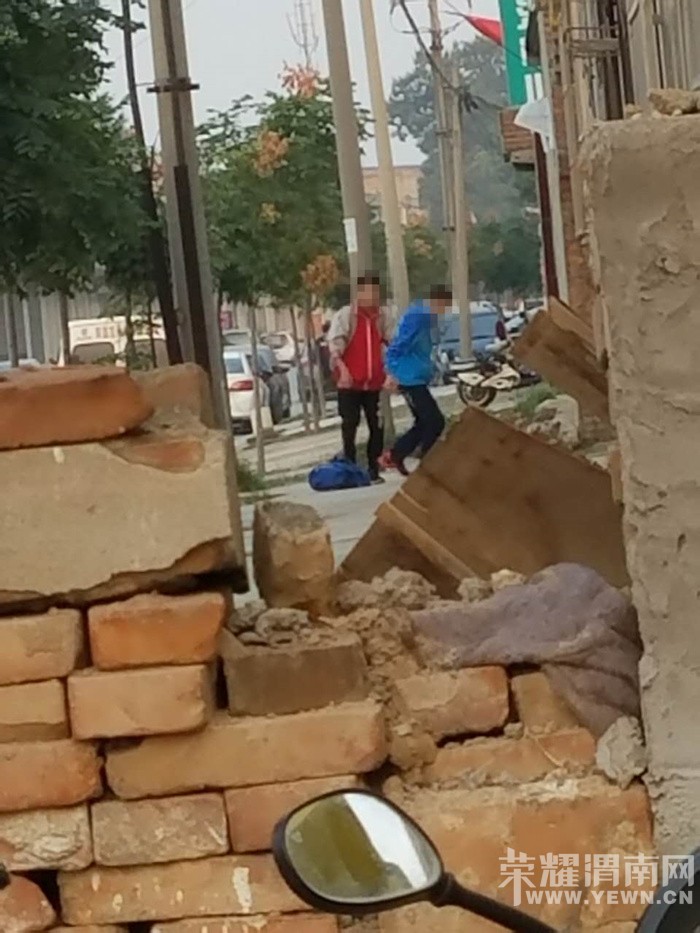 ����·��ѧ����Ⱥ�ܣ�����������һ�������ڵ�С������ĺܣ�