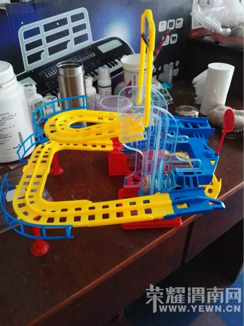 ����˹С������ƴ���ˣ���л�칫��˧����İ�æŶ