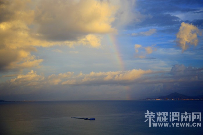 ���Լ�һ���λ�֮�á��ᴩ��γ18��