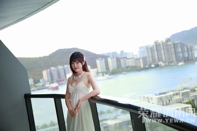 ���Լ�һ���λ�֮�á��ᴩ��γ18��