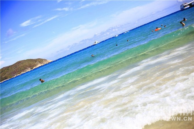 ���Լ�һ���λ�֮�á��ᴩ��γ18��