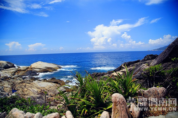 ���Լ�һ���λ�֮�á��ᴩ��γ18��