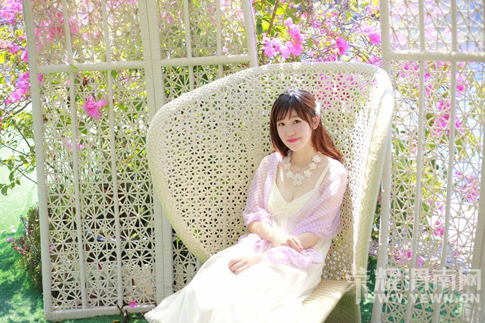 ���Լ�һ���λ�֮�á��ᴩ��γ18��