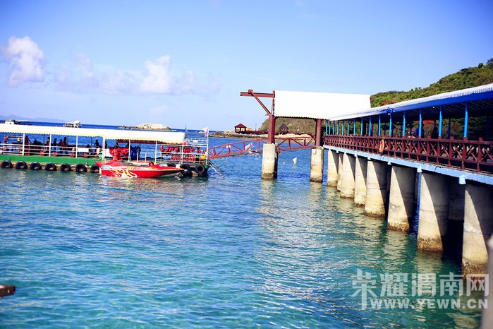 ���Լ�һ���λ�֮�á��ᴩ��γ18��