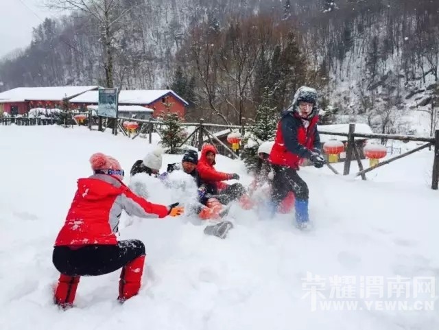 ��μ�Ϸŷ������������ˡ�����ѩ��˫��������