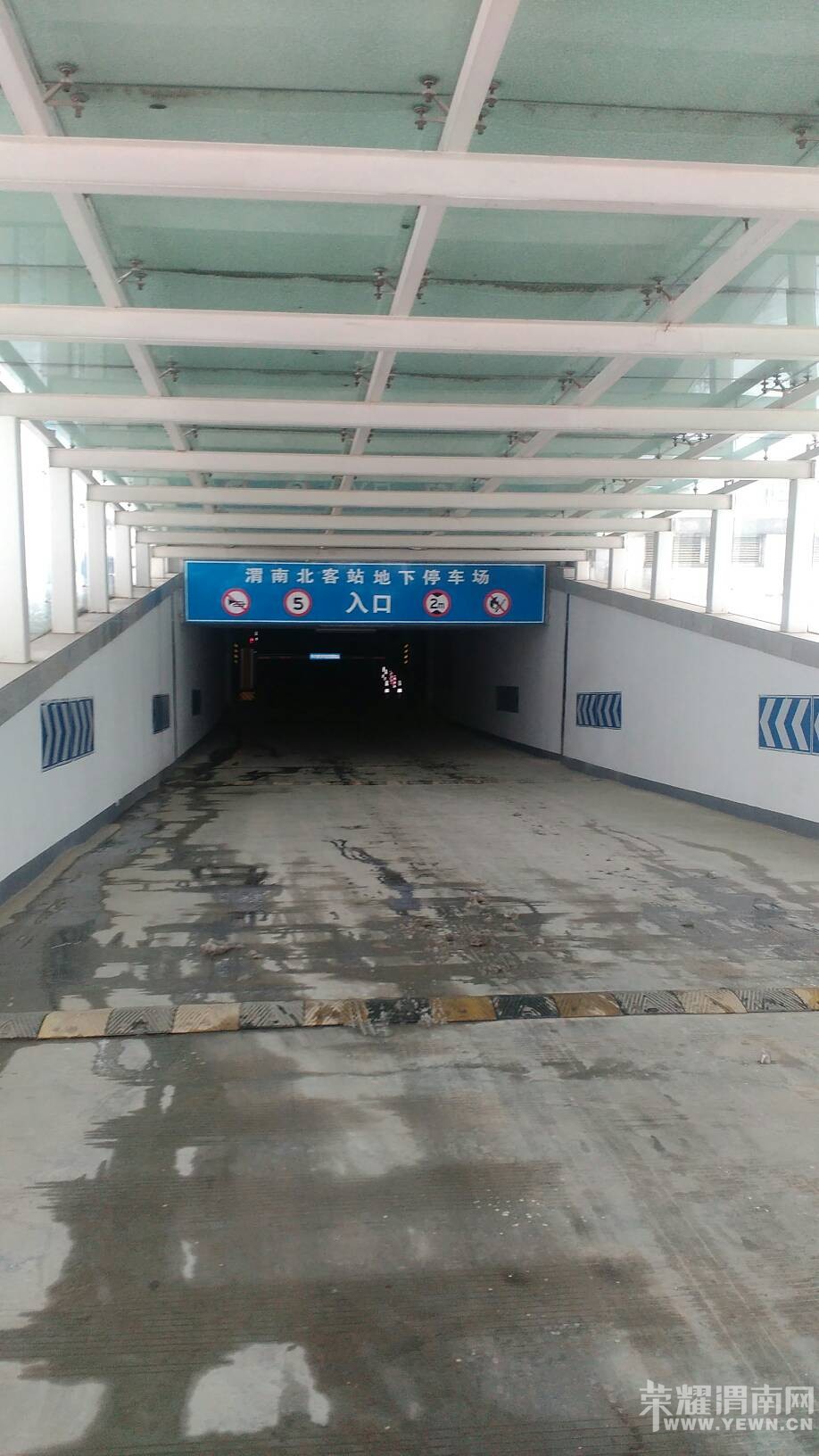 ������μ�ϸ���վ����ͣ������ѿ���һǧ����λ��