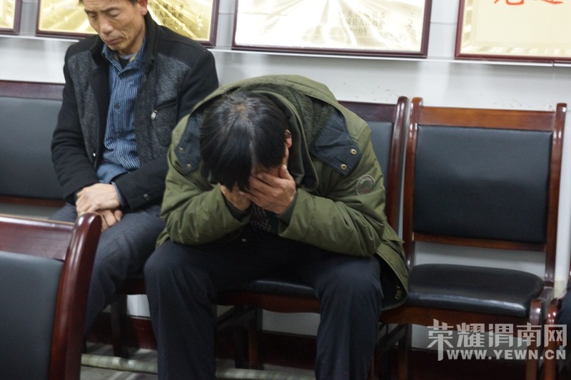 �γǽ����ɳ�����λ��ѳְ������������Ӣ��