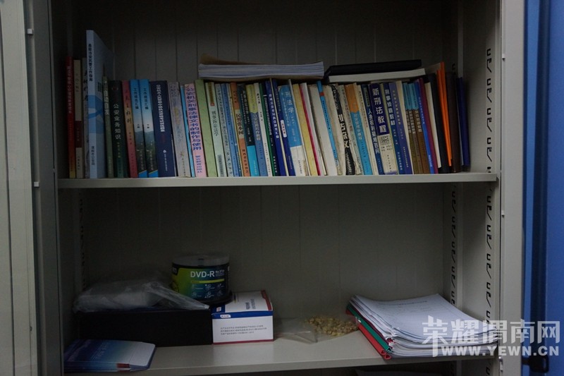 �γǽ����ɳ�����λ��ѳְ������������Ӣ��