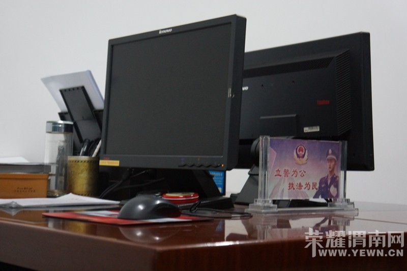 �γǽ����ɳ�����λ��ѳְ������������Ӣ��