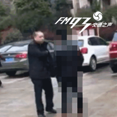 NkKV-fyecfak9753427.gif