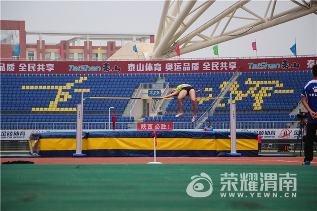 142114qu9xux2bn96526ps.jpg