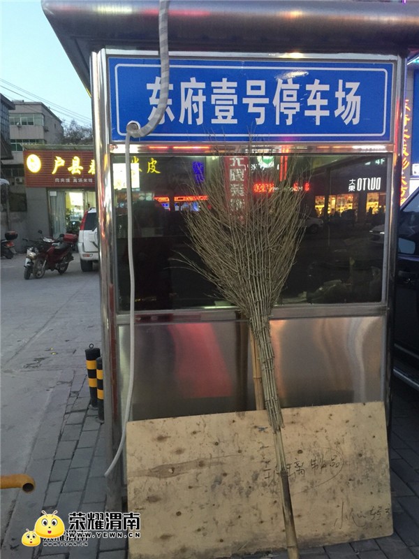 195048cdrw2542s22h4jss.jpg