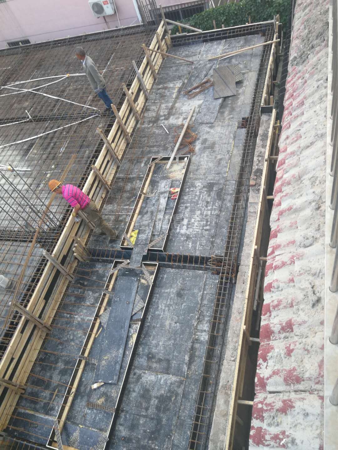 �ǵľ����ǵķ��ӵľ��벻��һ��