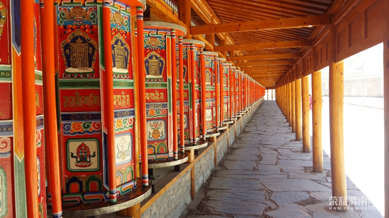 front2_0_FjpOlyd1TQHOnIokA-baWQqwo945.jpg
