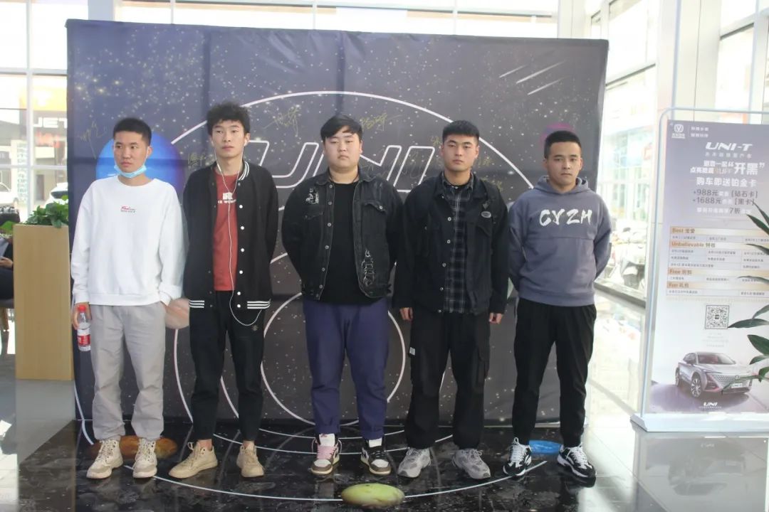 113445k11n10021mzwtawk.jpg