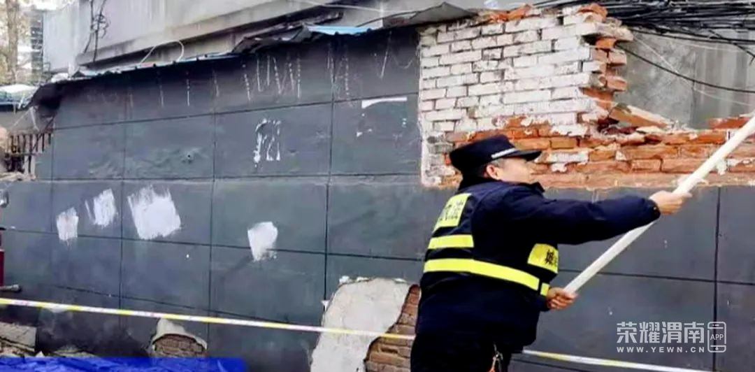 112848vsopowatzze8pcop.jpg