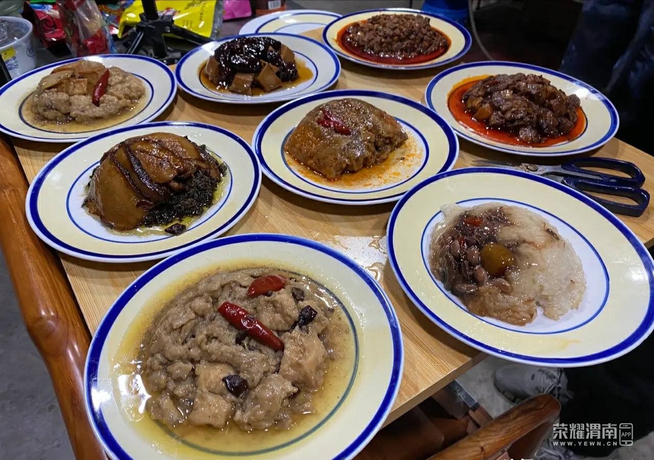 陕西年夜饭八大碗,有鸡有鱼一共8碗,大家看看丰盛不?