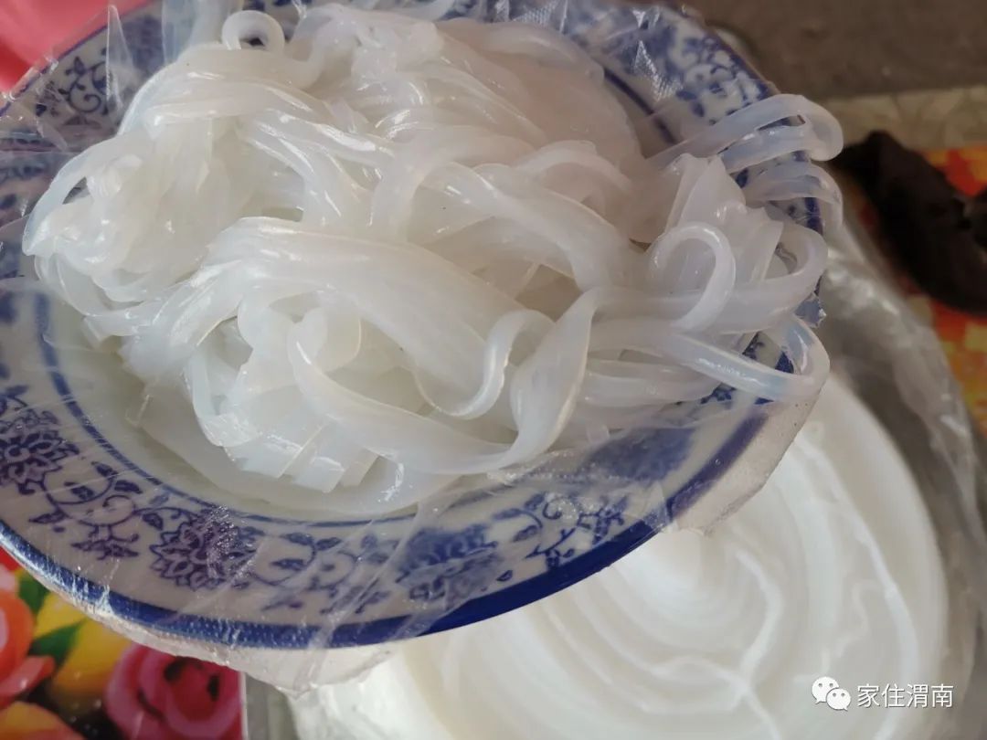 美图】韦庄铜刀凉粉,儿时的味道,回味无穷.