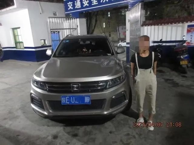 174539e6cdpfhp61zzc556.jpg