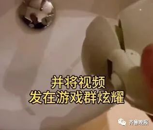 151348byi6lt700il0b26o.jpg
