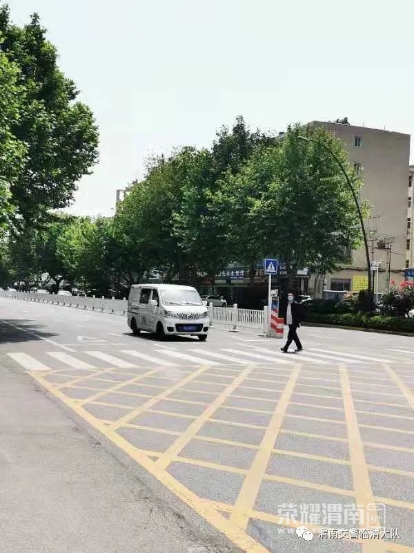 173953dzmi2bxx39zitpn3.jpg
