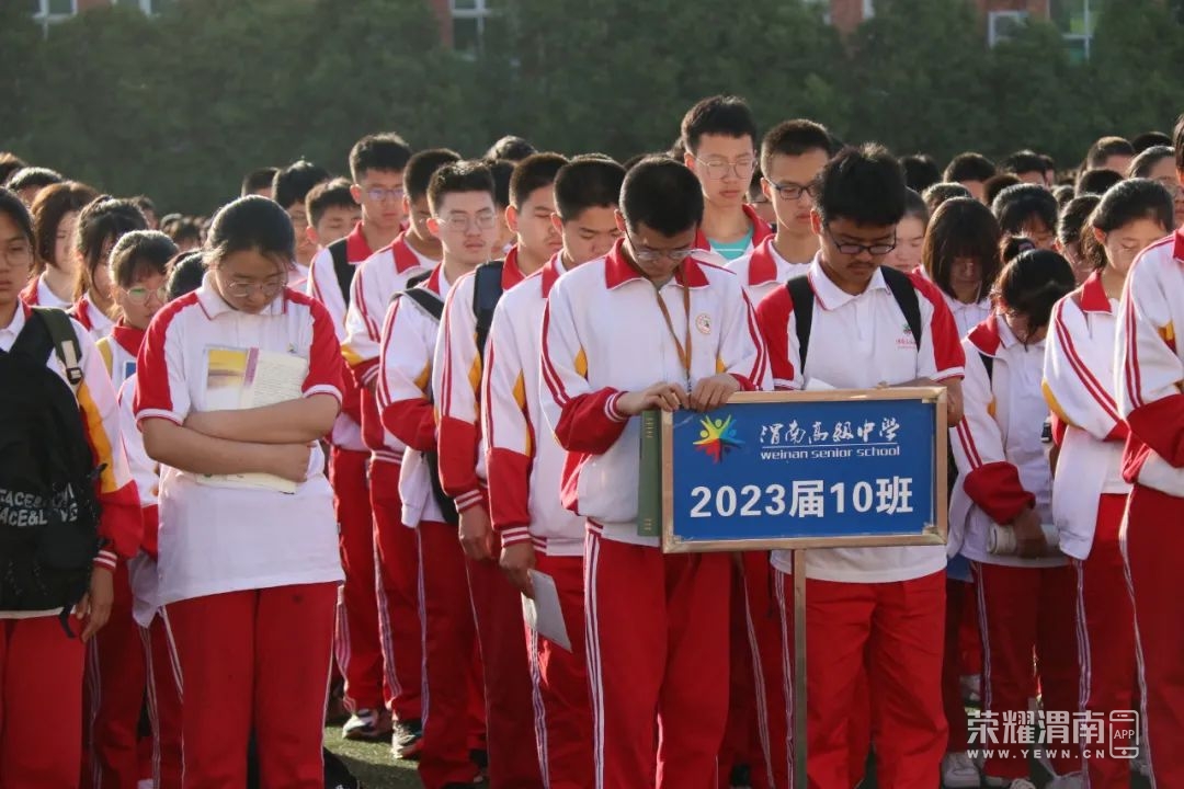 150749hr4hssq8sg98sqhp.jpg