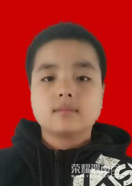 175859ebbf5lpwh07bewob.jpg
