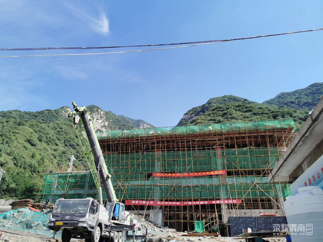 大家看华山西站修得美不美?不知道啥时候能开通.