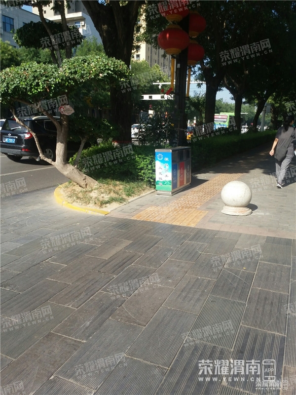 092853f0zml5rdrgg5rq44.jpg