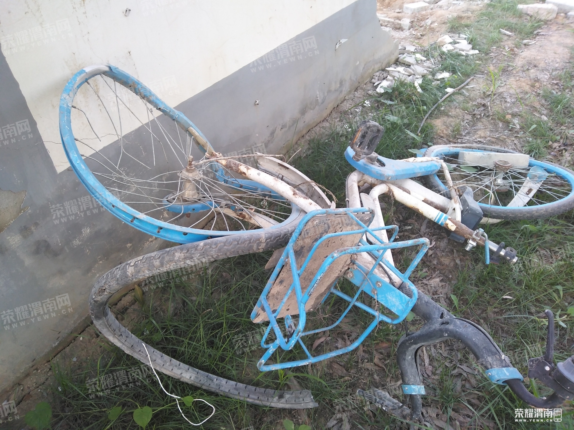 高新北街附近,共享单车被这样子损坏,敢问破坏车的人良心不会痛吗?