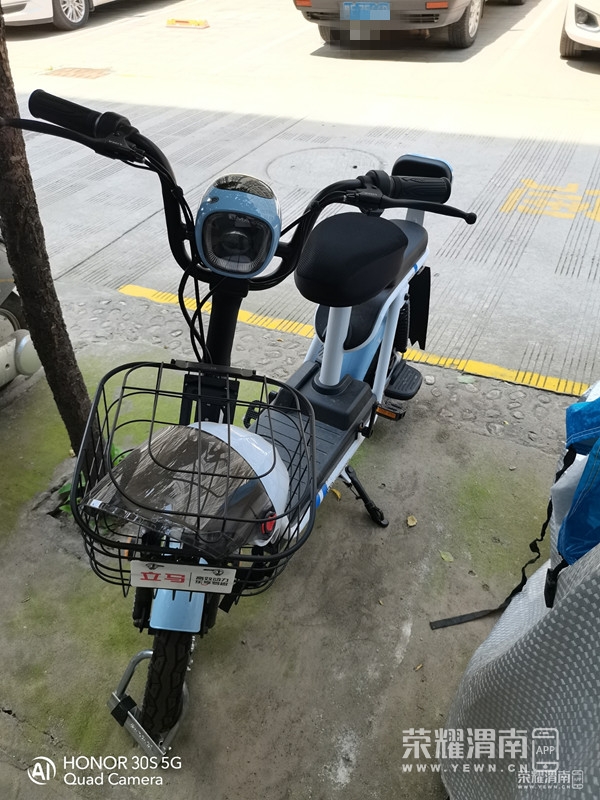 211528v9bzrwxbwbcicbib.jpg