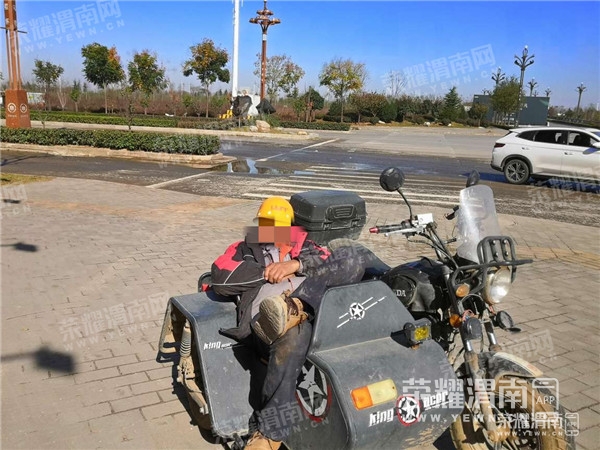 120209lulnjznucknqalrb.jpg