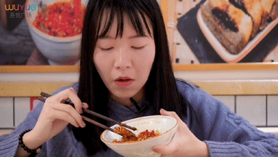 141358mtkr2qtzikh82537.gif
