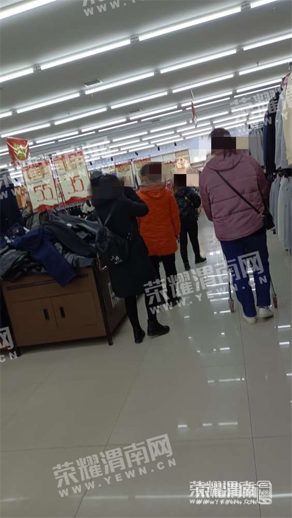 131437ru2a0p54e3pz5637.jpg