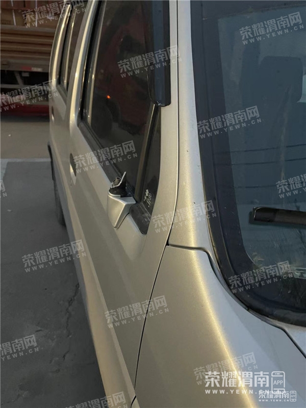 085620v7sk4oa4ktkm2a12_����.jpg
