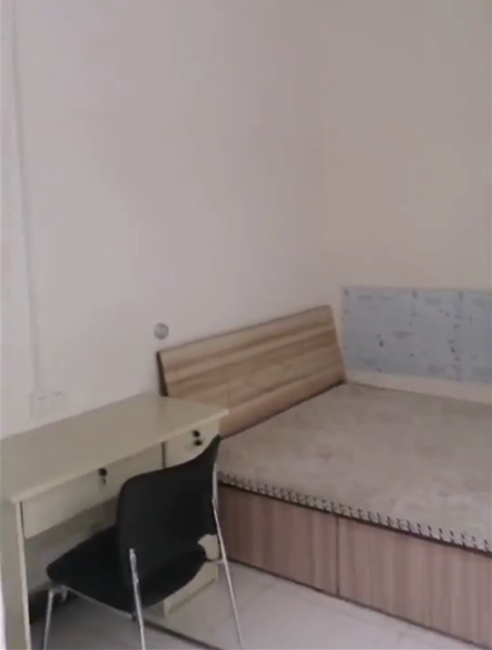 160008g0kxsjuwc32tujvz.png