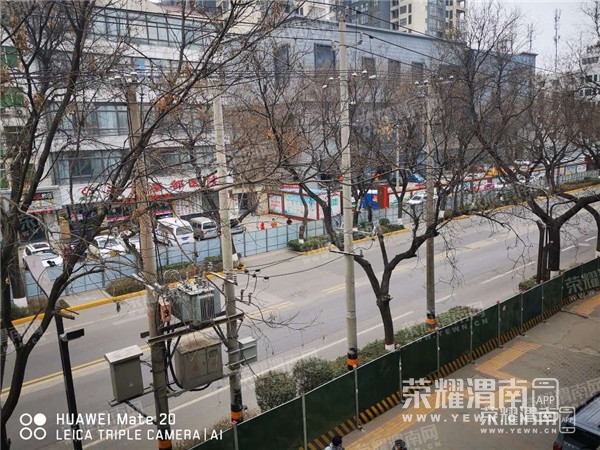 152458qutovek3hq12utv2.jpg