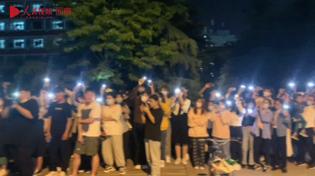 155140uel5bi88yyzb7y22.gif