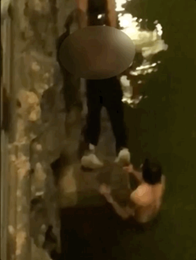 145410nr288hhpz3bj7j23.gif