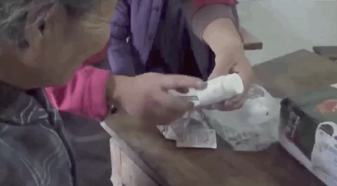 115413ulih7y9yjdhq260d.gif