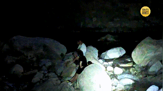 141843kfdedcujjhpzii3d.gif
