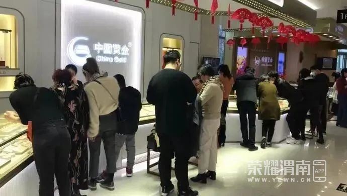 142300kh8yvi80dytv1y5v.jpeg