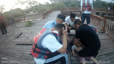 104529qyzmpybtyepdbtpk.gif