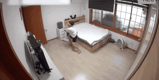 152201veciwz5p44zb0q3i.gif