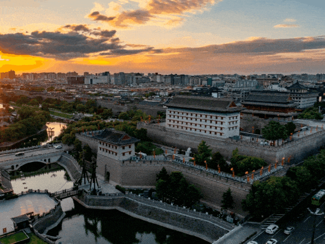 145752r5uzic556u5cxlo2.gif
