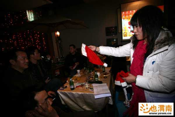 Ѿͷ���ң�Զ������æ������һ��ͬ��