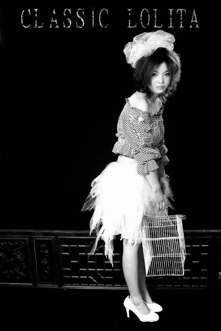 Elegant GothicLolita.JPG